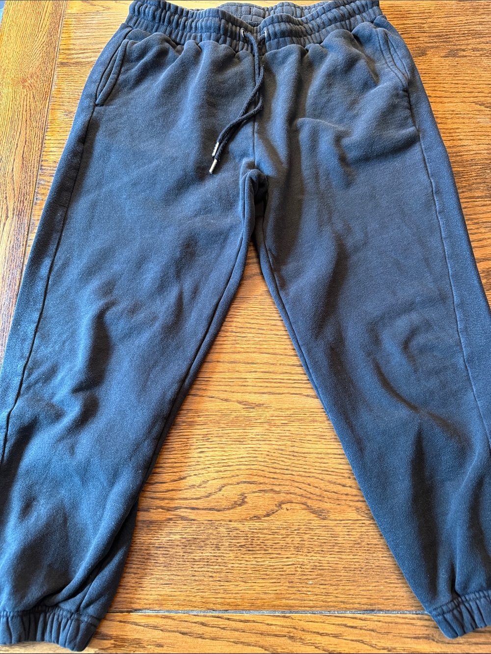Quince Black Cropped Jogger Sweatpants Medium Fleece Lounge Pants